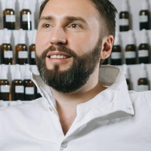 Yan Froloff